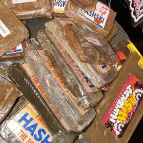 HASHSKI STATIC SIFT represents a modern interpretation of traditional dry-sift craftsmanship, elevated through precision static refinement